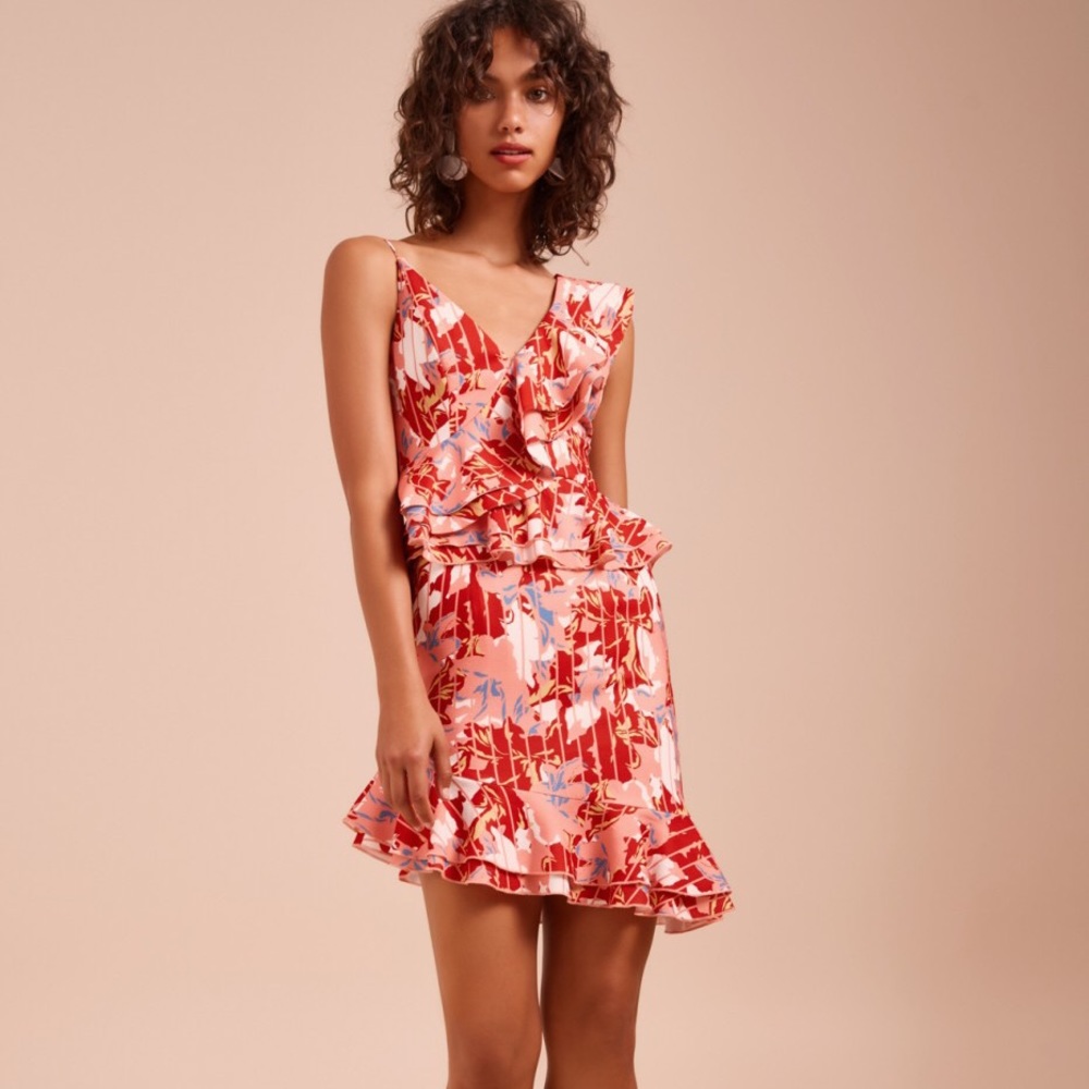 C/MEO COLLECTIVE ENTICE SHORT SLEEVE DRESS